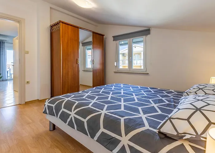 Denis 2 Apartament *